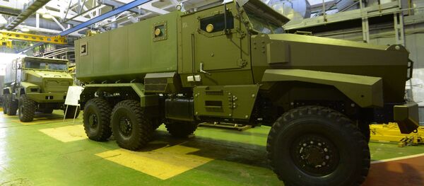 Урал армиялык жүк ташуучу унаалары. Архив Урал армиялык жүк ташуучу унаалары. Архив - Sputnik Кыргызстан