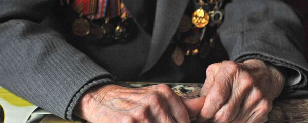 Ветеран Великой Отечественной войны. Архивное фото Ветеран Великой Отечественной войны. Архивное фото - Sputnik Кыргызстан