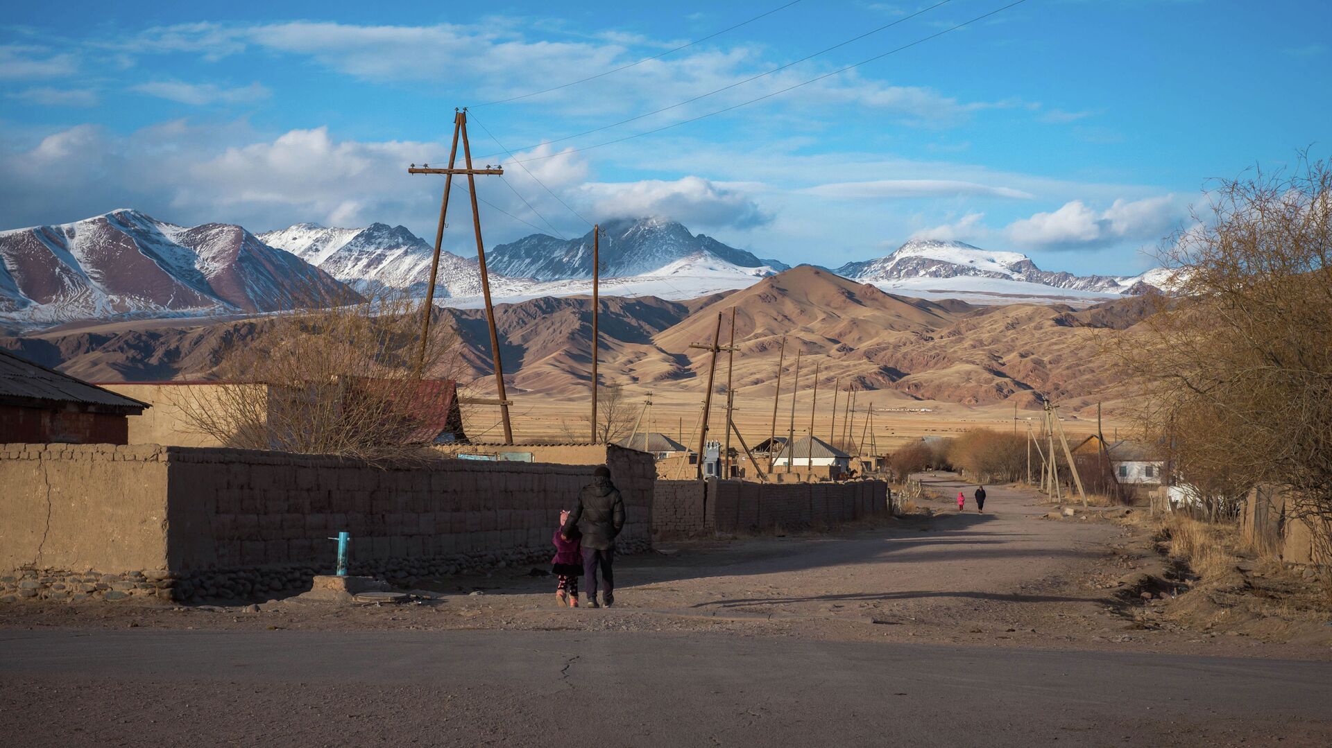 Вид на село в Кыргызстане. Архивное фото  - Sputnik Кыргызстан, 1920, 29.11.2023