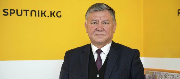 Улуттук онкология жана гематология борборунун директору Эрнис Тилеков. Архив Улуттук онкология жана гематология борборунун директору Эрнис Тилеков. Архив - Sputnik Кыргызстан