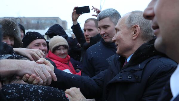Рабочая поездка президента РФ В. Путина в Череповец - Sputnik Кыргызстан