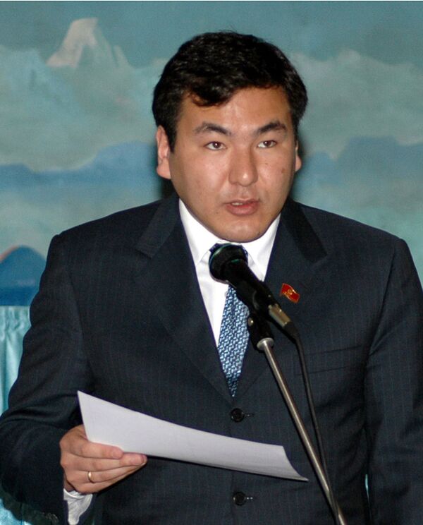 Нурсултан Назарбаевге күйөө бала болгон. Айдар Акаев тууралуу 7 факты - Sputnik Кыргызстан