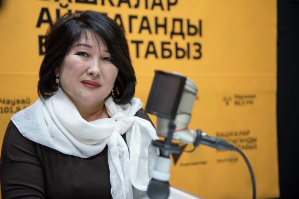 Госслужащая и переводчик Асель Мамадалиева - Sputnik Кыргызстан