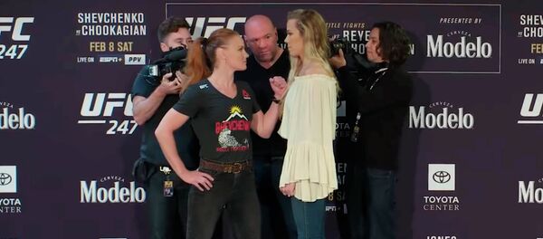 Атаандашы тойго келгендей… Шевченко Чукагян менен тиктешкен видео - Sputnik Кыргызстан