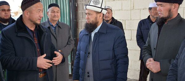 Встреча муфтия Максатбека ажы Токтомушева с жителями села Ивановка - Sputnik Кыргызстан