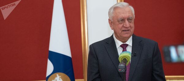 Брифинг председателя коллегии ЕЭК Михаила Мясниковича в Ереване - Sputnik Кыргызстан