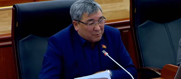 Мунуңуз мал доктур го... Момбековдун Мадумаровду сындаган видеосу - Sputnik Кыргызстан