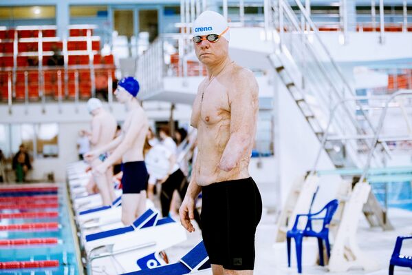 Снимок Portrait из серии Swimming профессионального белорусского фотографа Mikhail Kapychka, вошедший в шорт-лист конкурса 2020 Sony World Photography Awards в категории Sport - Sputnik Кыргызстан