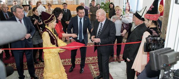 Открытие Центра российской литературы и культуры в Нацбиблиотеке в Бишкеке - Sputnik Кыргызстан