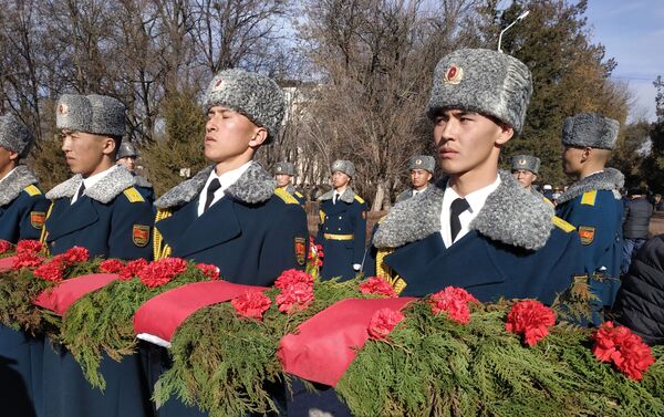 Мероприятие, посвященное 31-й годовщине вывода Ограниченного контингента Советских войск из Афганистана прошло в парке Ата-Тюрк - Sputnik Кыргызстан