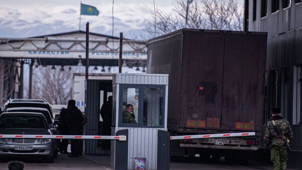 Приток беженцев из Казахстана из-за беспорядков в Кордайском районе - Sputnik Кыргызстан