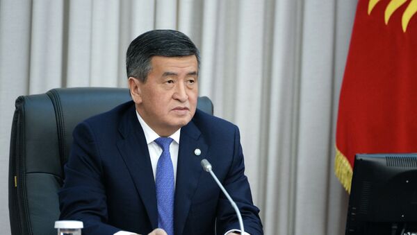 Выступление президента Сооронбая Жээнбекова на заседании Жогорку Кенеша  - Sputnik Кыргызстан