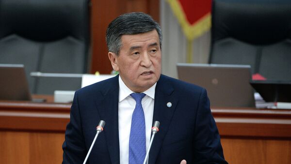 Выступление президента Сооронбая Жээнбекова на заседании Жогорку Кенеша  - Sputnik Кыргызстан