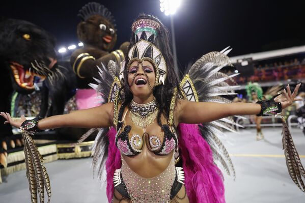 Открытие бразильского карнавала в Сан-Паулу, Бразилия - Sputnik Кыргызстан