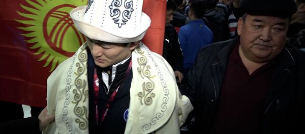 Көз жабыркаса чемпионат бир тыйын экен! Улукбектин видеосу - Sputnik Кыргызстан