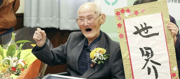 Умер самый старейший в мире мужчина - Sputnik Кыргызстан