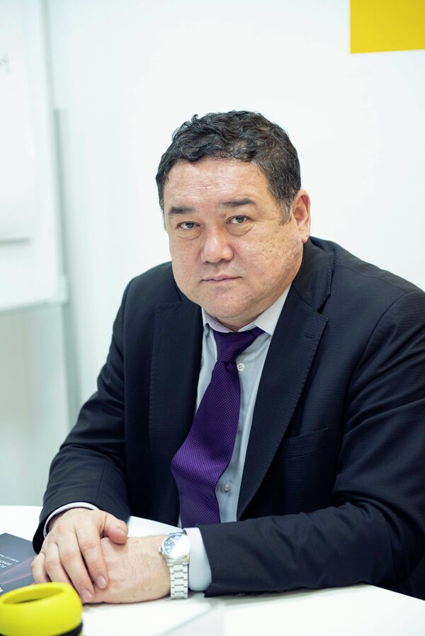 Медакадемияга чет элдиктерден канча акча түшөт? Окуу жайдын киреше булактары Медакадемияга чет элдиктерден канча акча түшөт? Окуу жайдын киреше булактары - Sputnik Кыргызстан