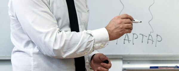 Учитель истории лицея НИУ ВШЭ Сергей Цибульский Учитель истории лицея НИУ ВШЭ Сергей Цибульский - Sputnik Кыргызстан