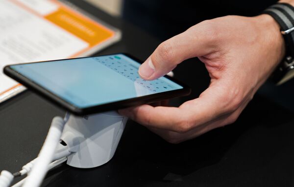 Может ли смартфон измерить насыщение крови кислородом? Мнения экспертов - Sputnik Кыргызстан