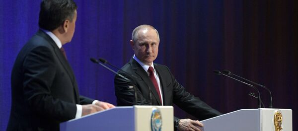 Президент РФ В. Путин и президент Кыргызстана С. Жээнбеков приняли участие в церемония открытия перекрестного Года России и Кыргызстана - Sputnik Кыргызстан