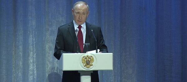 Путин: Россия нацелена на укрепление разноплановых связей с Кыргызстаном - Sputnik Кыргызстан