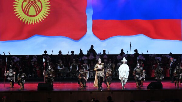 Участники праздничного концерта в честь перекрестного года КР и РФ. Архивное фото - Sputnik Кыргызстан