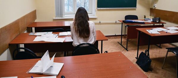 Аудиториядагы студент. Архив - Sputnik Кыргызстан