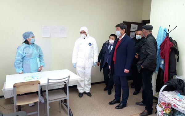 Сейчас здесь находятся 122 человека из стран с неблагополучной эпидемиологической ситуацией. - Sputnik Кыргызстан