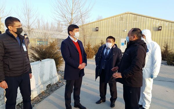Глава кабмина также посетил временный пункт обсервации - Sputnik Кыргызстан