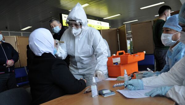 Учения на случай выявления человека с коронавирусом в аэропорту Манас. Архивное фото - Sputnik Кыргызстан