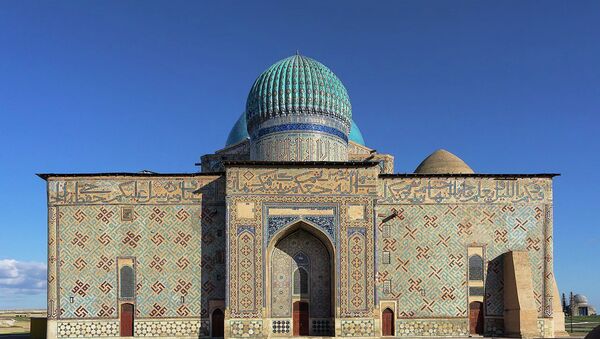 Мавзолей Ходжи Ахмеда Ясави в городе Туркестане  - Sputnik Кыргызстан