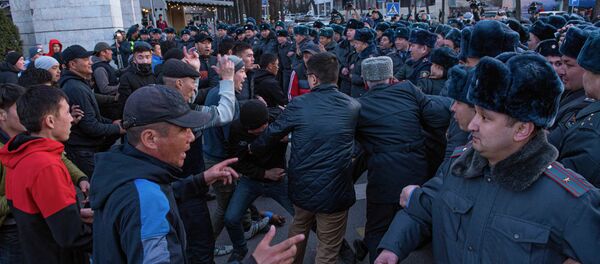 Садыр Жапаровдун тарапташтарынын Бишкектеги митинги - Sputnik Кыргызстан