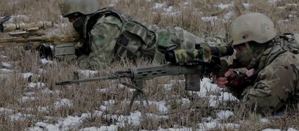 С 800 метров попали в мишень размером с монету — видео учений снайперов - Sputnik Кыргызстан