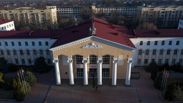 Кыргызский национальный университет в Бишкеке. Архивное фото - Sputnik Кыргызстан