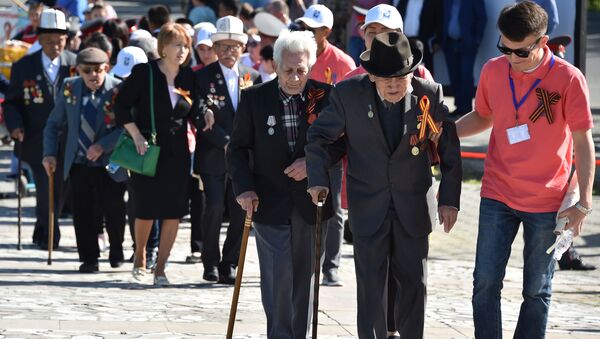 Празднование 74-й годовщины победы Советского Союза в Бишкеке - Sputnik Кыргызстан