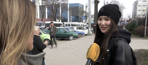 Эпидемия коронавируса — как изменилась жизнь бишкекчан. Видео - Sputnik Кыргызстан