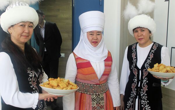 В Москве кыргызские общественные объединения провели торжественный вечер, приуроченный к празднованию Дня ак калпака - Sputnik Кыргызстан