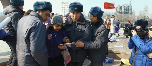 Марш феминисток в Бишкеке - Sputnik Кыргызстан