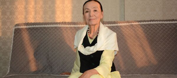 КРдин эл артисти, Токтогул атындагы мамлекеттик сыйлыктын лауреаты Жамал Сейдакматова - Sputnik Кыргызстан