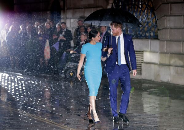 Британский принц Гарри и Меган, герцогиня Сассексская - Sputnik Кыргызстан