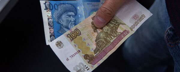 Курс рубля в Кыргызстане - Sputnik Кыргызстан