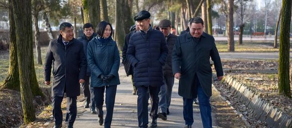 Мэр Бишкека с утра проверил строящиеся парки в городе - Sputnik Кыргызстан