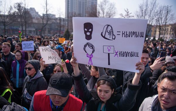 Организаторов митинга попросили строго соблюдать закон и не мешать общественной жизни. - Sputnik Кыргызстан