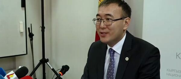 Что происходит с долларом и сомом — видеотрансляция брифинга главы Нацбанка Что происходит с долларом и сомом — видеотрансляция брифинга главы Нацбанка - Sputnik Кыргызстан