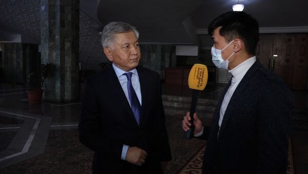 Кудай сактасын, текшерилдик! Четке чыгып келген депутаттардын жообу видеодо - Sputnik Кыргызстан