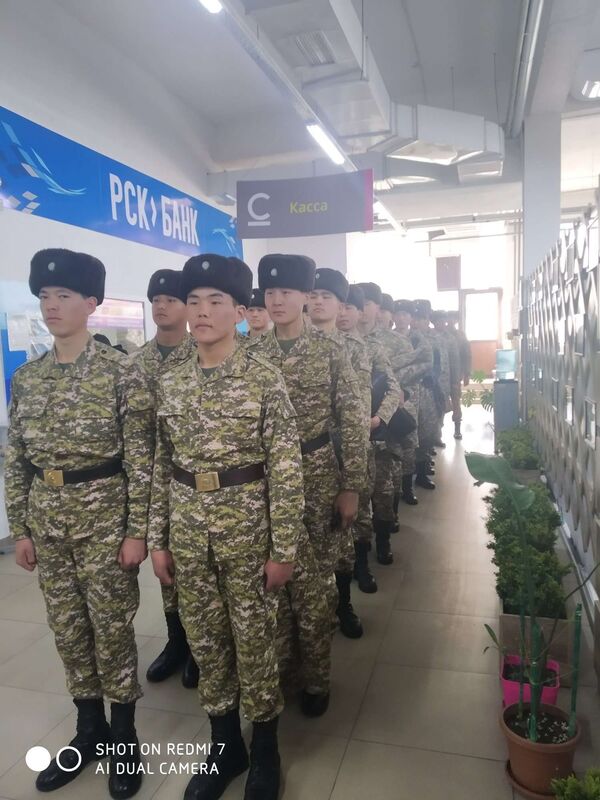 ГРС готовит документы 52 гвардейцев КР — они поедут в Москву на парад Победы - Sputnik Кыргызстан