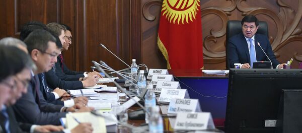Совещание по обсуждению работы двух Республиканских штабов - Sputnik Кыргызстан