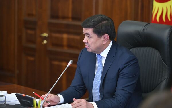 Как сообщила пресс-служба кабмина, глава правительства провел совещание по работе двух республиканских штабов, направленной на минимизацию влияния последствий от распространения коронавируса - Sputnik Кыргызстан