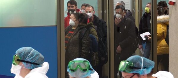 Ажы тойдон коронавирус жугузган. Боронов медиктерден кечирим сурады
Ажы тойдон коронавирус жугузган. Боронов медиктерден кечирим сурады
- Sputnik Кыргызстан