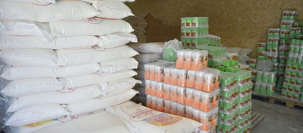 Премьер-министр Мухаммедкалый Абылгазиев посетил столичные продовольственные рынки - Sputnik Кыргызстан